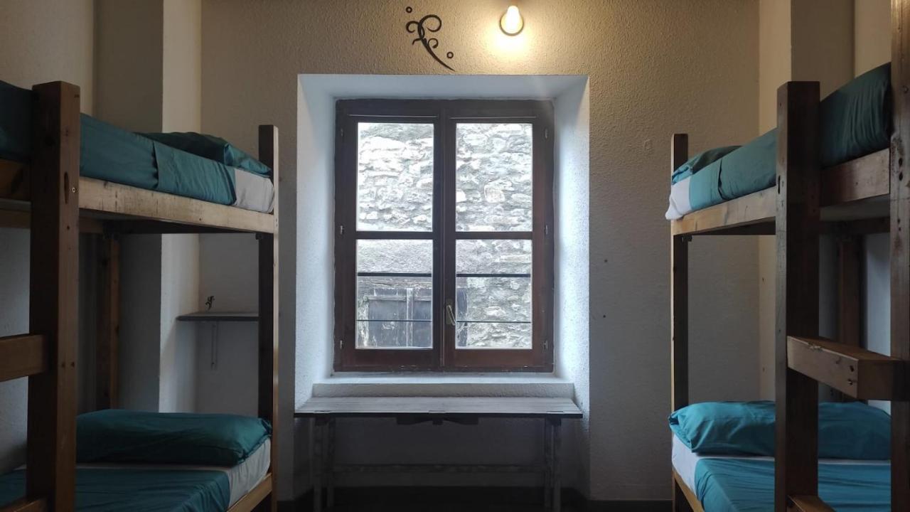 Albergue Triton - Villanúa Dış mekan fotoğraf