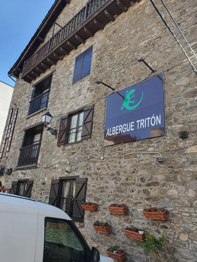 Albergue Triton - Villanúa Dış mekan fotoğraf