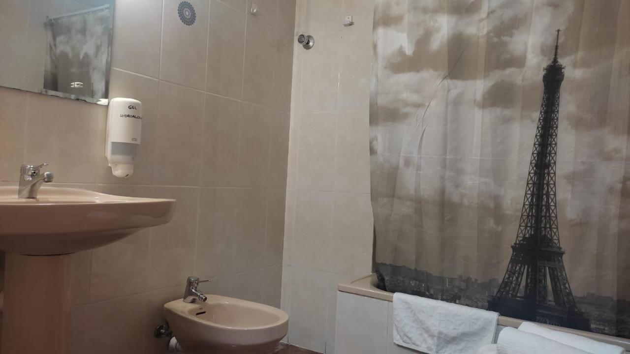 Albergue Triton - Villanúa Dış mekan fotoğraf